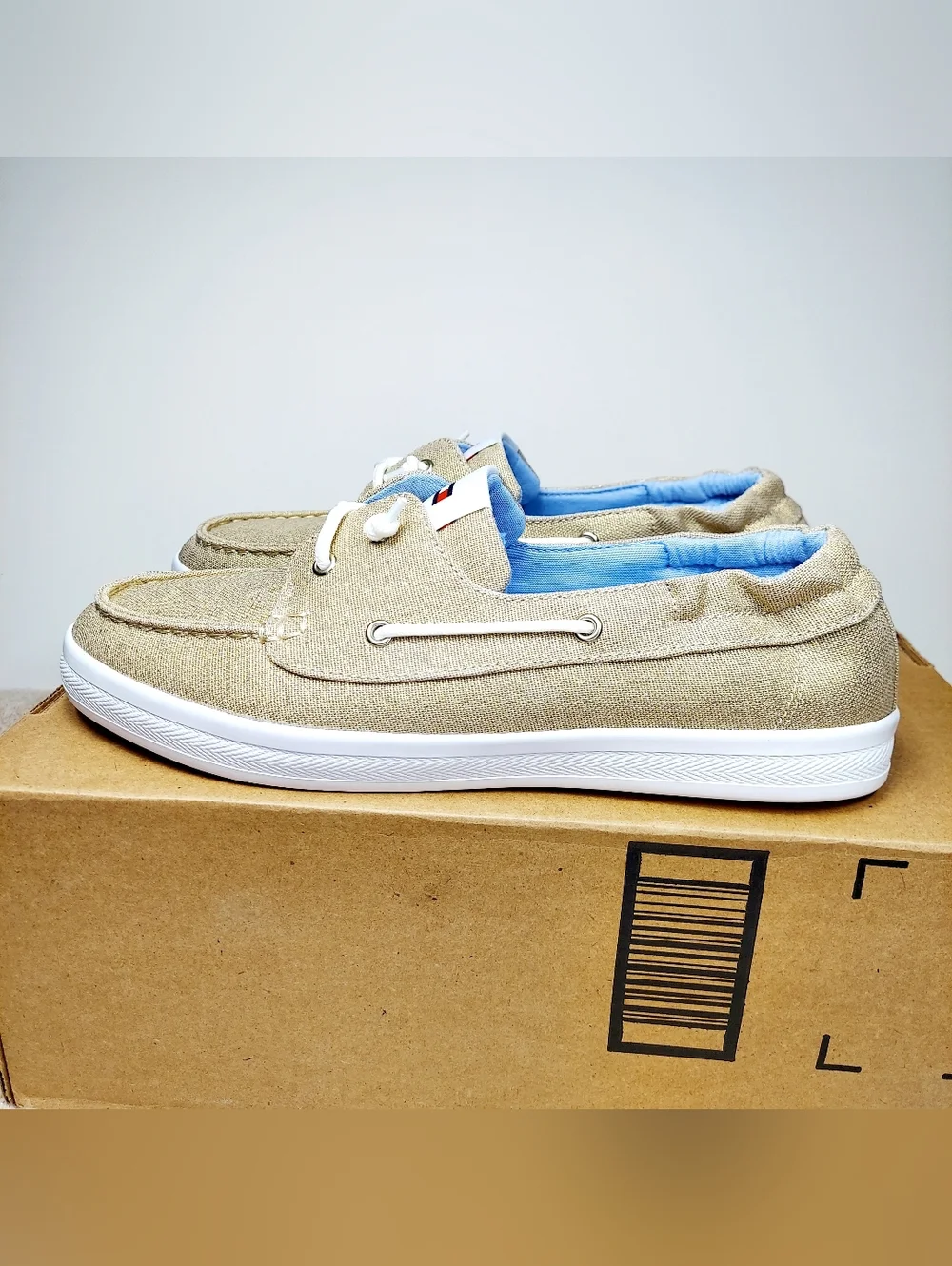 Tommy Hilfiger Metallic Gold Slip On Boat Shoes Loafers Womens Size 9.5 Nautical